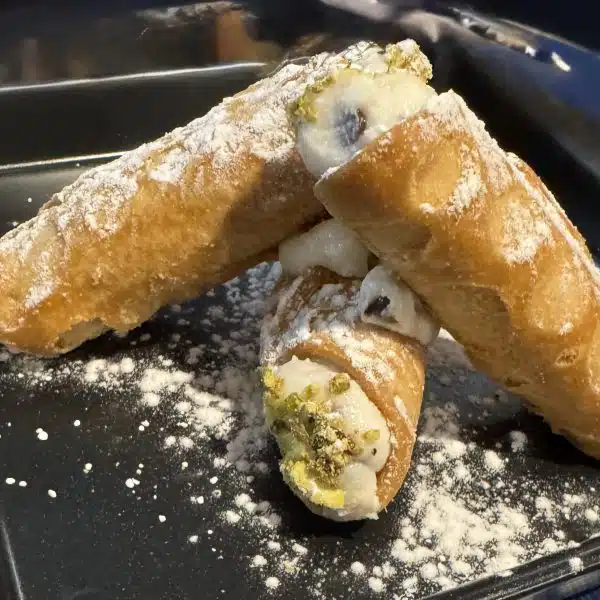 DE2. MINI CANNOLI